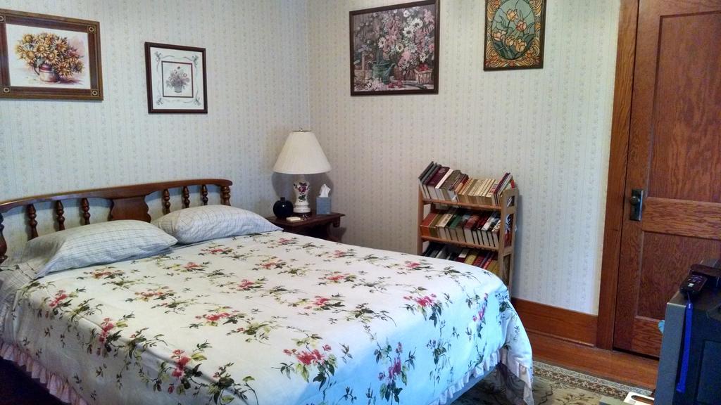 Fish & Loaves Bed And Breakfast Numidia Экстерьер фото
