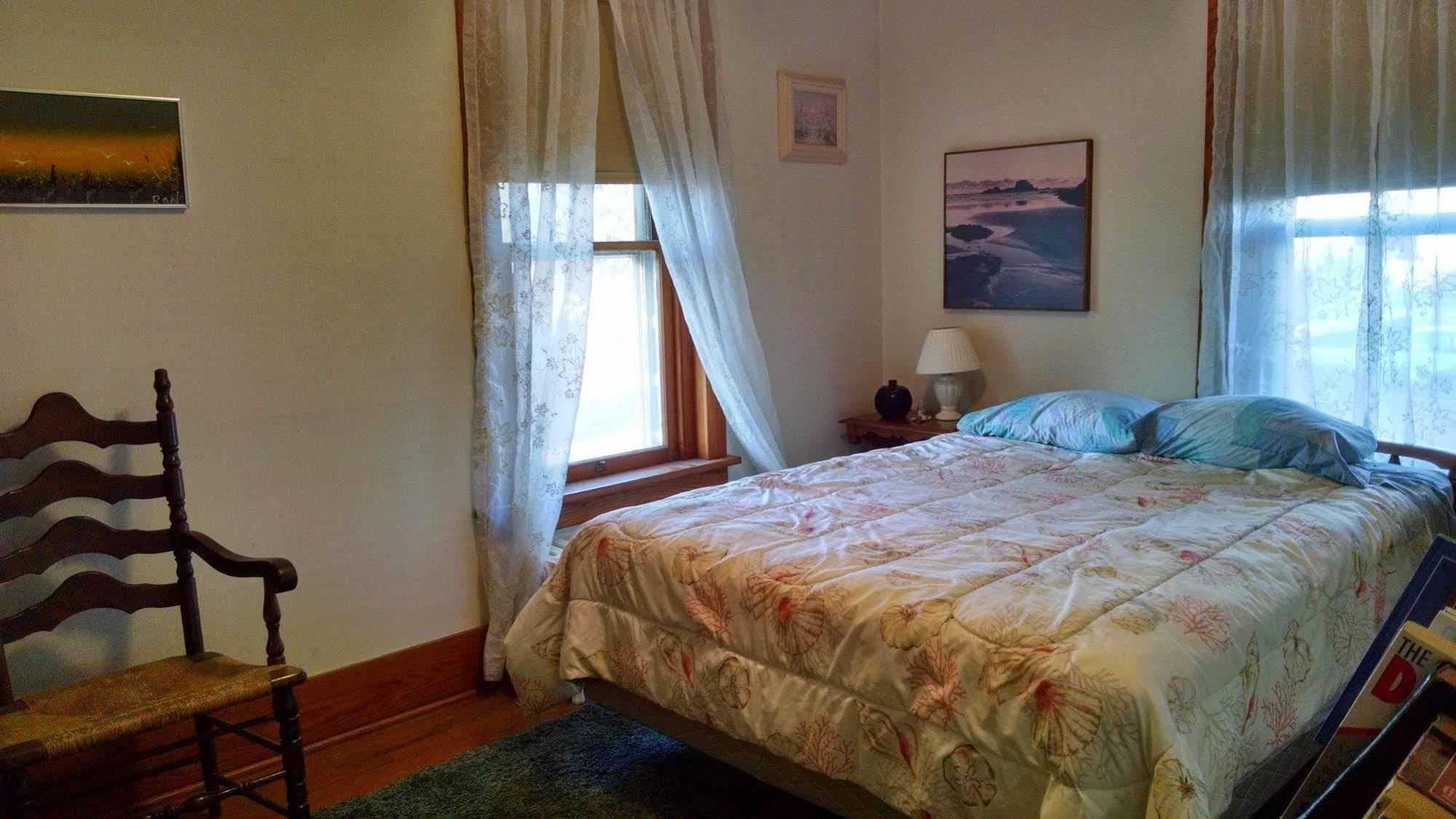 Fish & Loaves Bed And Breakfast Numidia Экстерьер фото