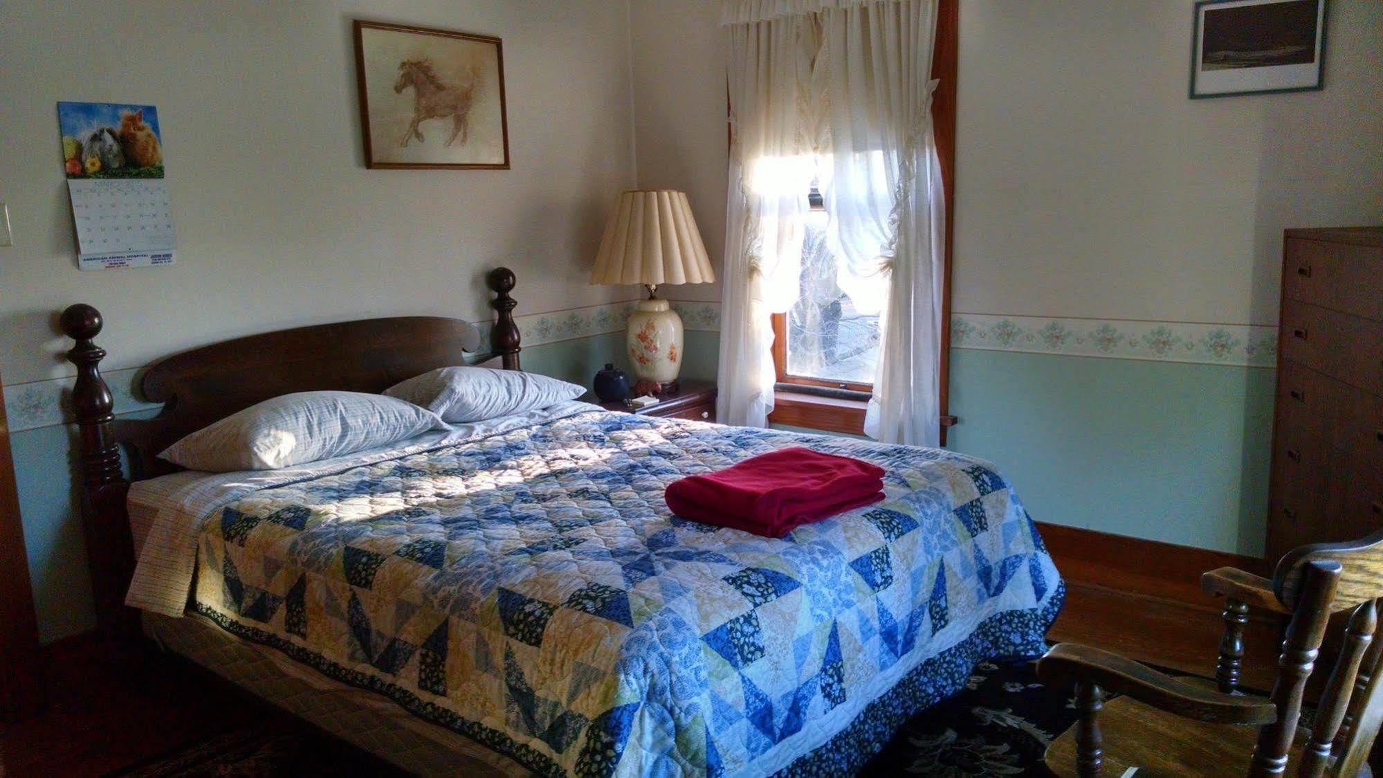 Fish & Loaves Bed And Breakfast Numidia Экстерьер фото