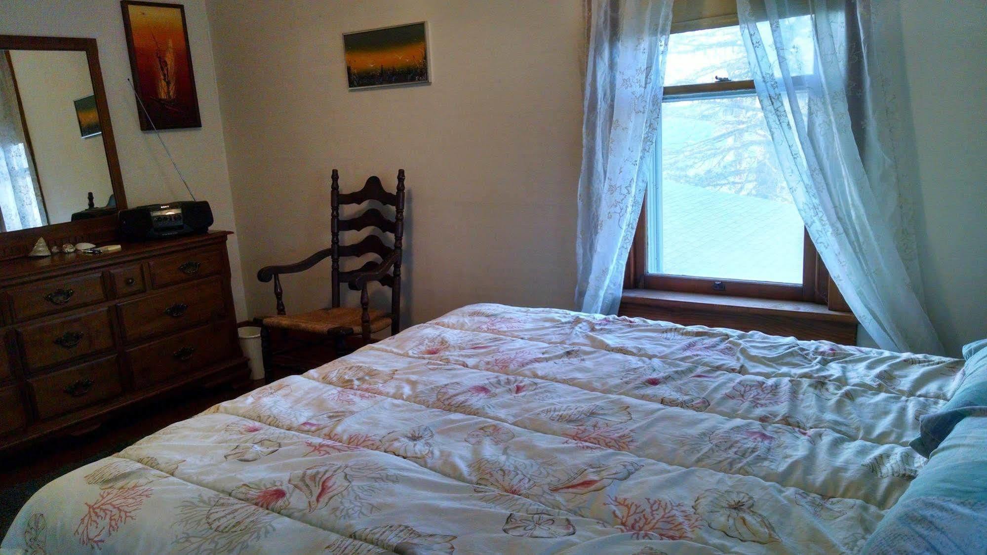 Fish & Loaves Bed And Breakfast Numidia Экстерьер фото