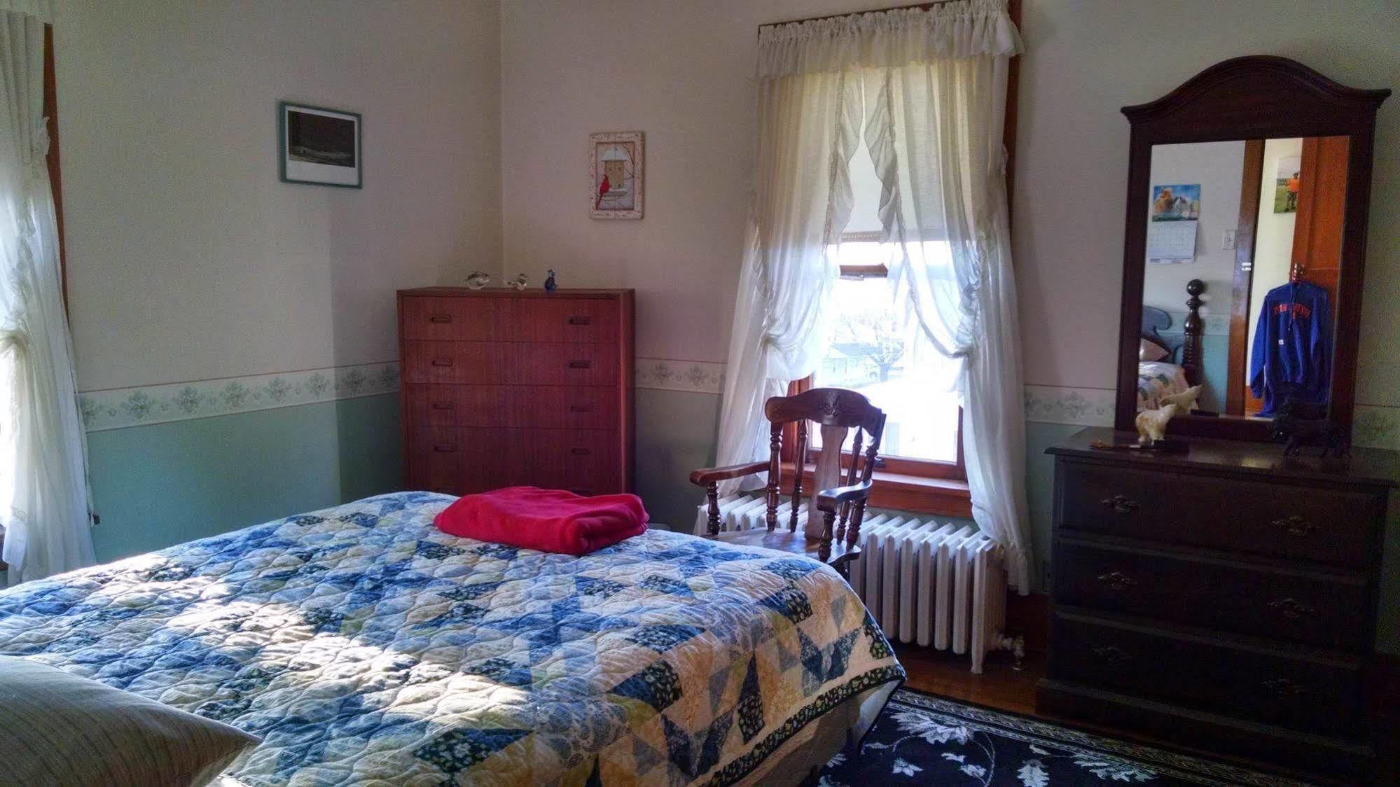 Fish & Loaves Bed And Breakfast Numidia Экстерьер фото