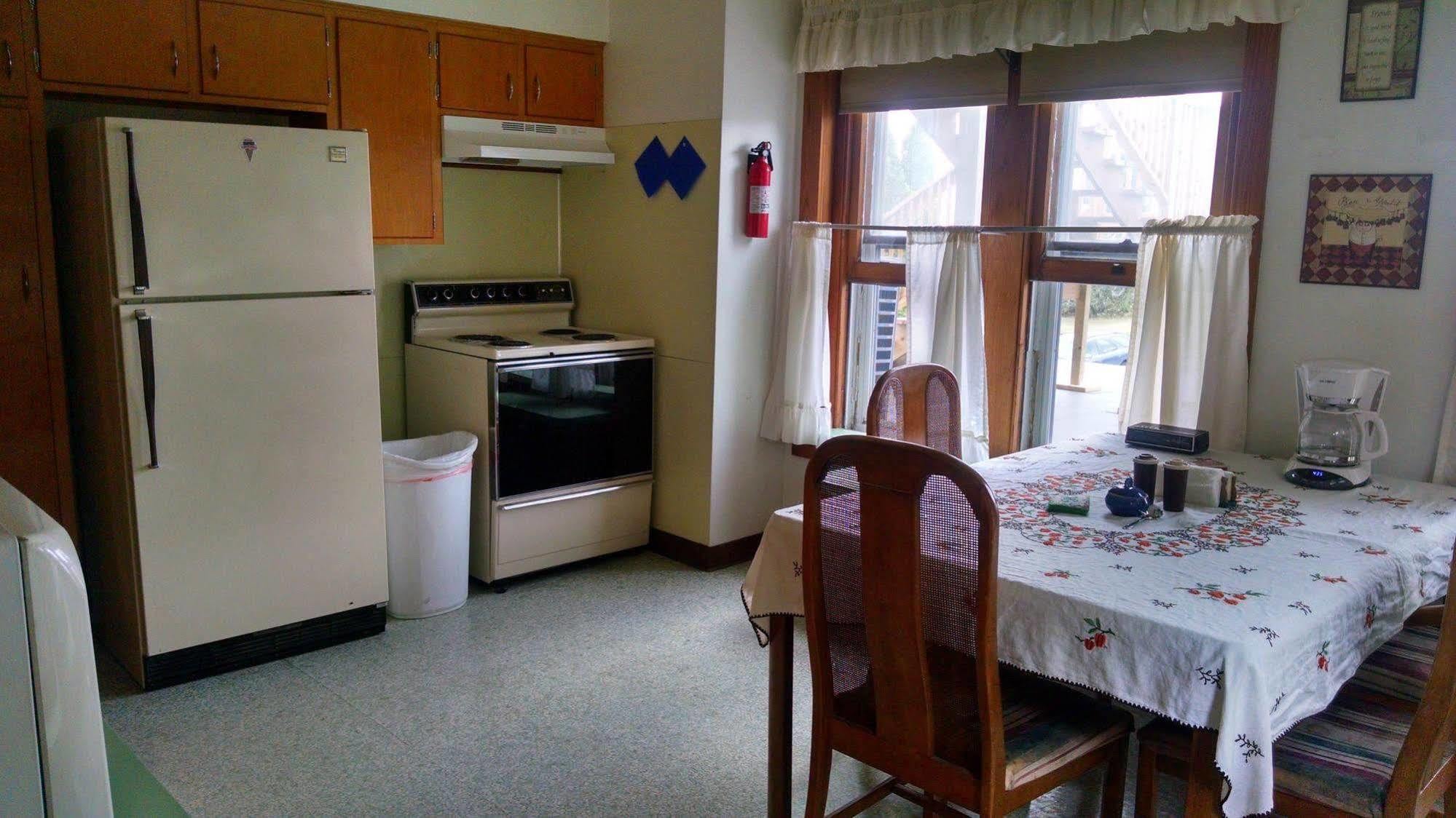 Fish & Loaves Bed And Breakfast Numidia Экстерьер фото
